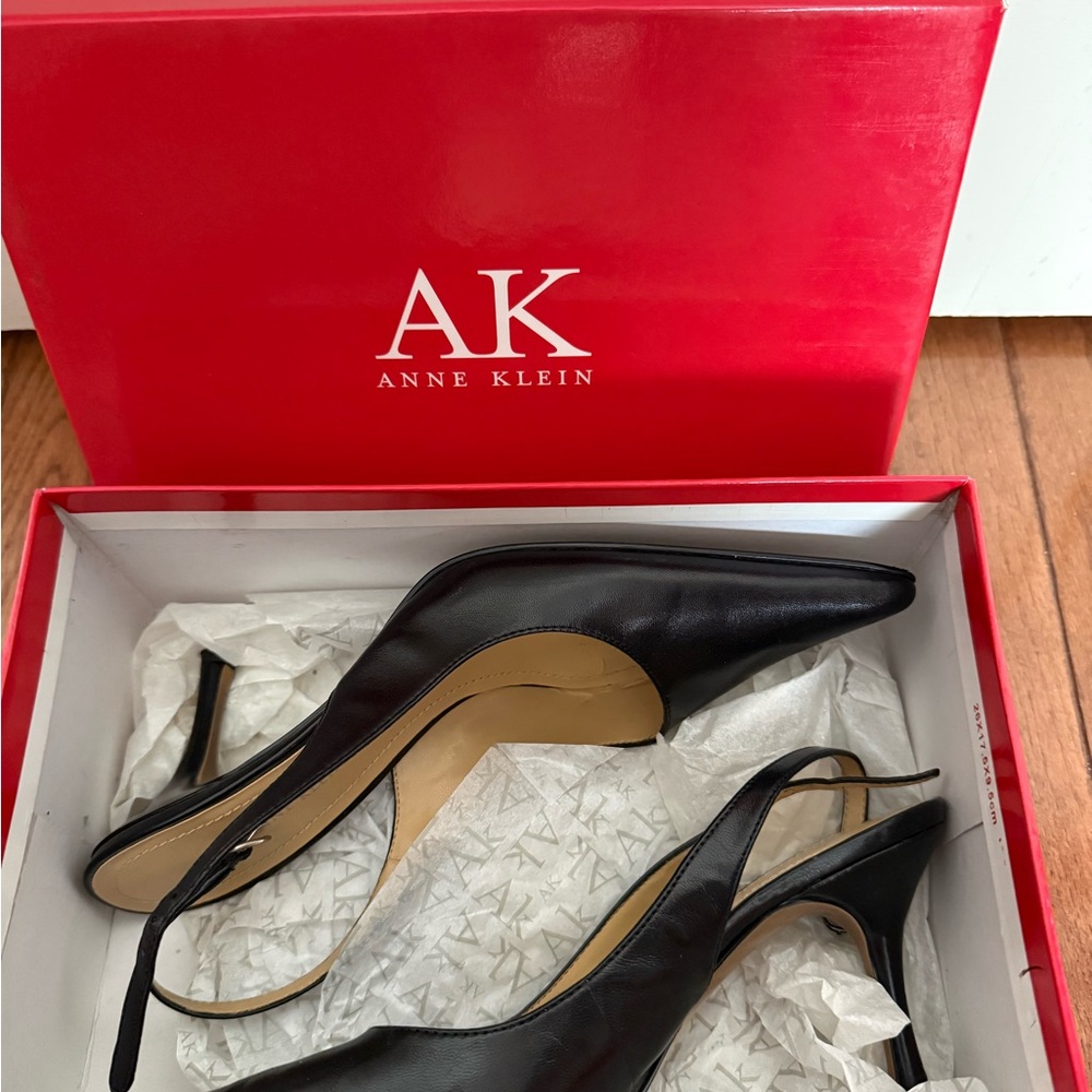 Anne Klein Akmakaya Black Slingback Pointed-Toe Heels - Picture 5 of 6
